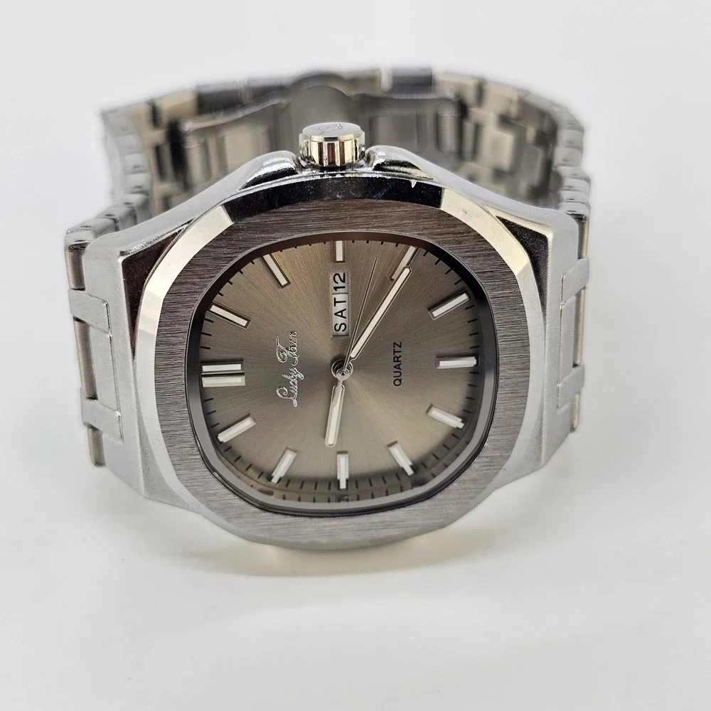 Lucky Fours Men's Watch 44MM Champagne Dial Day Date Gray Band 8